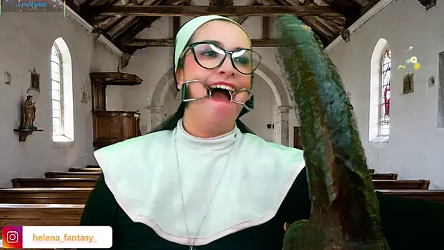 helenas_fantasy webcam