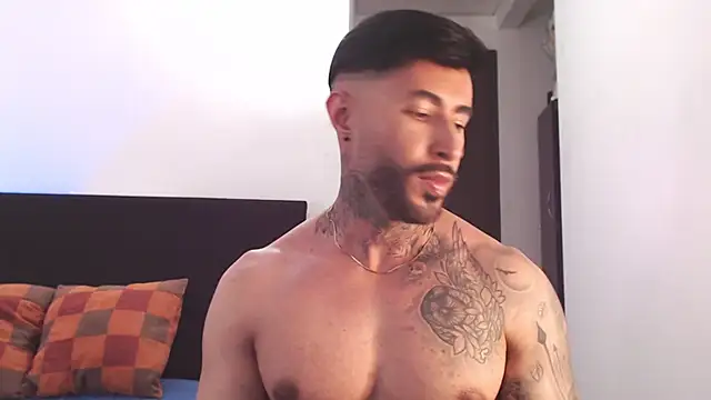 andrea_de_lucaa webcam