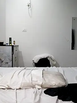 Lal_pari1432 webcam