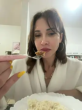 Irresistible37 live webcam show