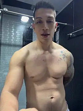 oliverwest04 (M young) - CUM 🍆💦🥵 at work