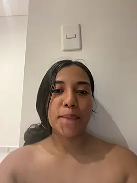 aly_nicc live cam on StripChat