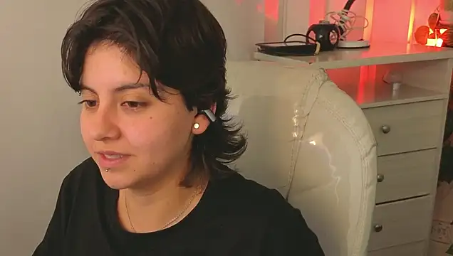 Nathaly_ds live cam on StripChat