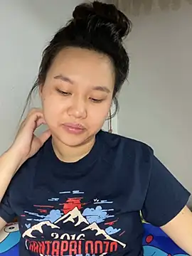 Almira6868 webcam