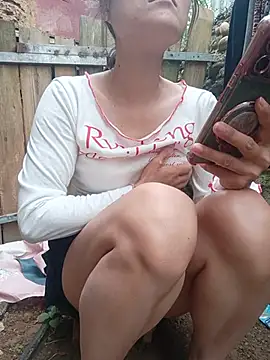 linda-yiyi - Linda-yiyi's free webcam - UK Sex Cams