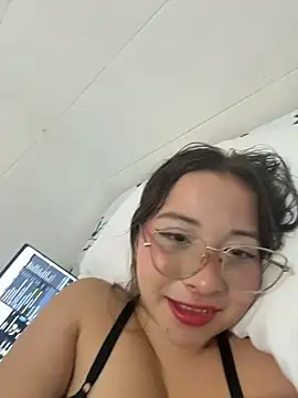 AliciaWhite_nt webcam