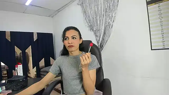 Aisha_hotts777 live cam
