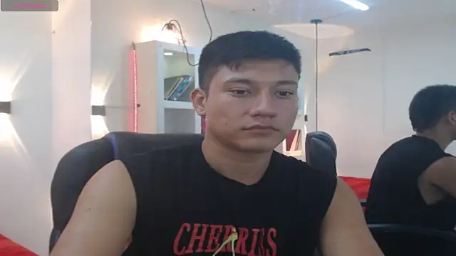 dominantboy4 (M twink) - cum show