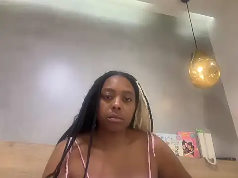ChocolateCakeQueen webcam