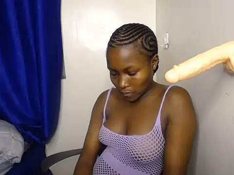 CurvyBody22 webcam