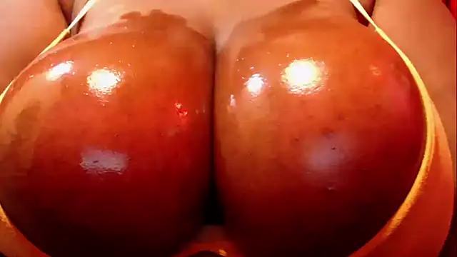 Tishabrown_ webcam