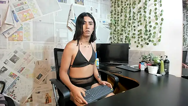 DAHNE_HOT_ live sex cam