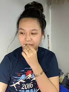 Almira6868 webcam