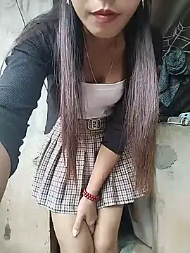gugu0022 live webcam show
