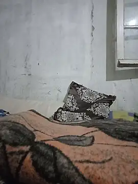FruitfulBozeb21cm webcam