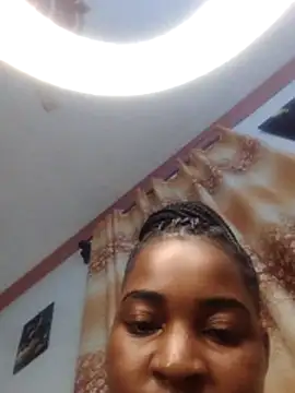 cum_queen254 webcam