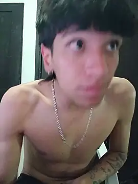 H3ll_B0Y_ live cam on StripChat