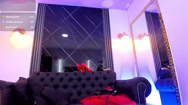 VickyJohnson1 live cam on StripChat
