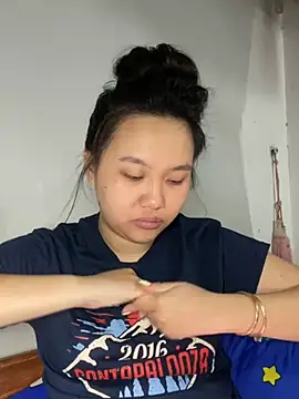 Almira6868 webcam