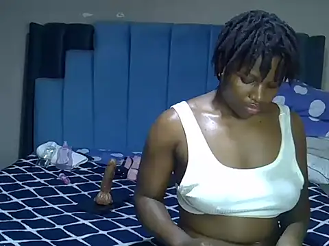 melanin_moon live webcam