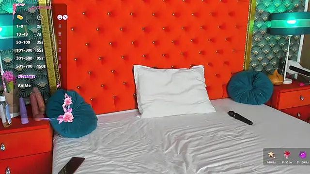 VallerieJones webcam