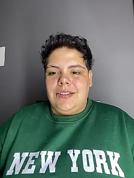 Hailey_Curvy webcam