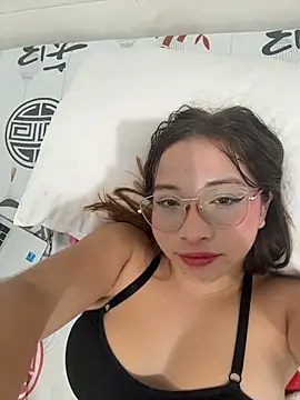 AliciaWhite_nt webcam