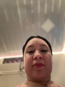 Pretty_Isadora webcam
