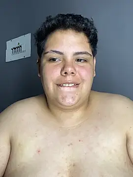Hailey_Curvy webcam