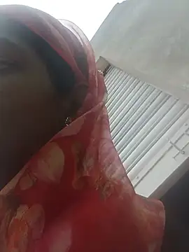 Cut_usha35 webcam
