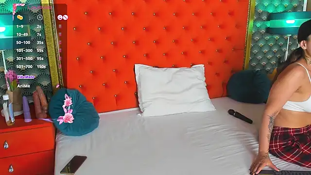 VallerieJones webcam