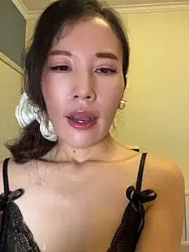 xiaotaotutu103 live cam on StripChat