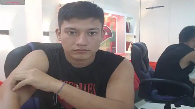 dominantboy4 (M twink) - cum show