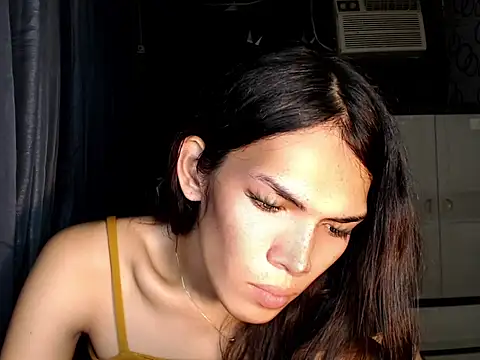 GORGEOUS_CARMEE webcam