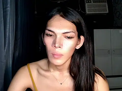 GORGEOUS_CARMEE webcam