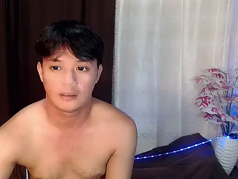 kingdomcum96 live sex cam