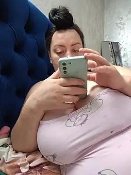 AMYRA_HOT webcam