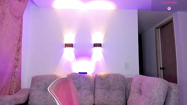 Brooklyncutesex live cam on StripChat