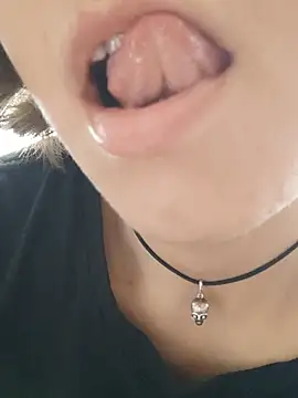 Aashikalaa live cam on StripChat