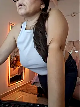 MariaPau_83 webcam