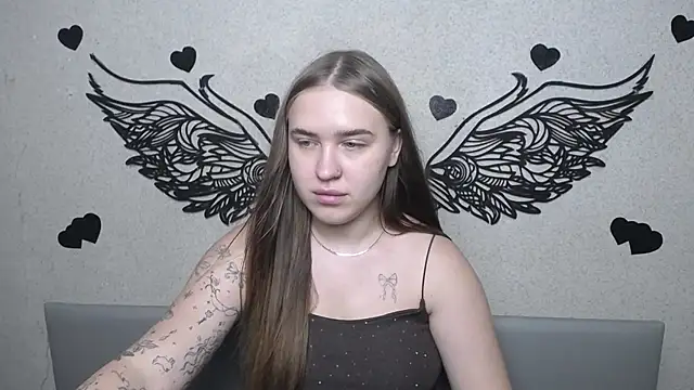 LauraHlot
