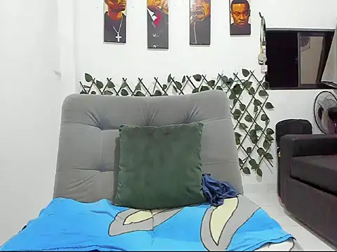 Latins_Boss webcam