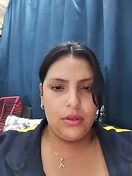YINNA__24 webcam