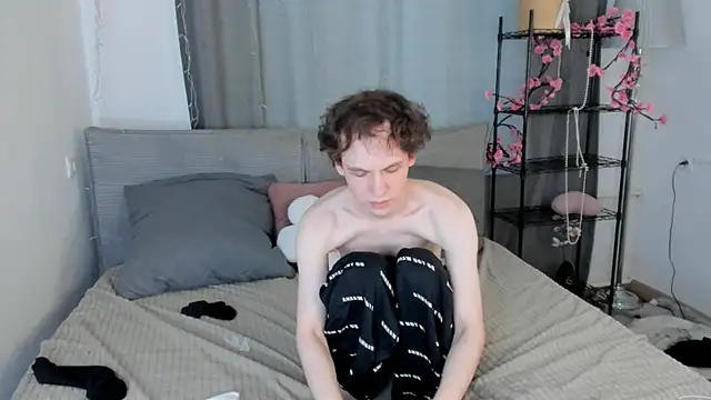Arrogant_Eli webcam
