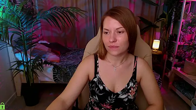 Kira_Miragee webcam