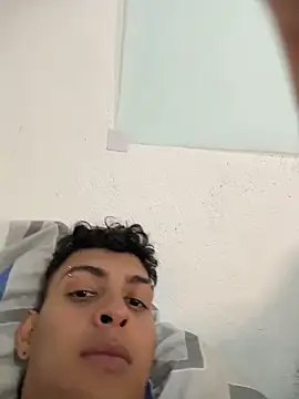 valensuarez25 (G young) - Hardsex and cum 🔥