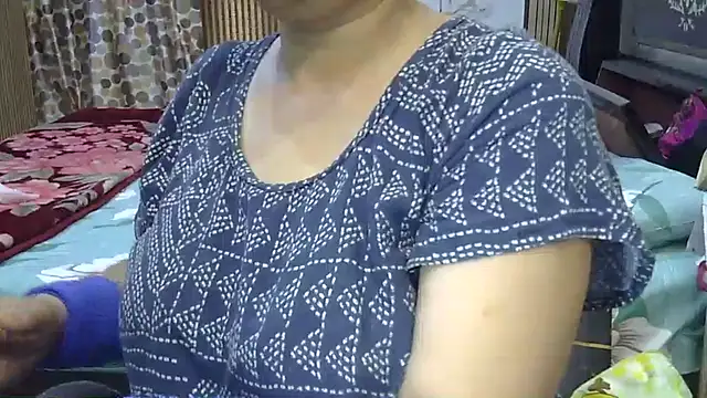 hot_anshika120 (F milf) - sexy boobs suck