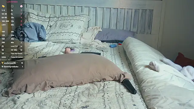 HelenHiss webcam
