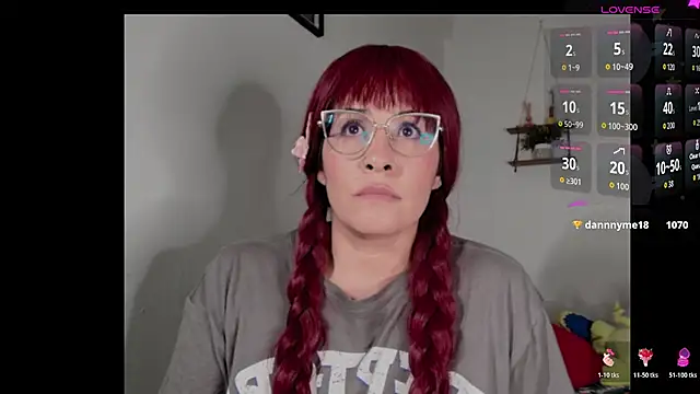 Scarlett_wine webcam