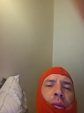 SingingTrunks webcam